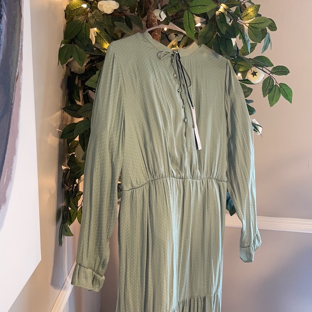 Green NSR NWT DRESS 👗 - Picture 6 of 13